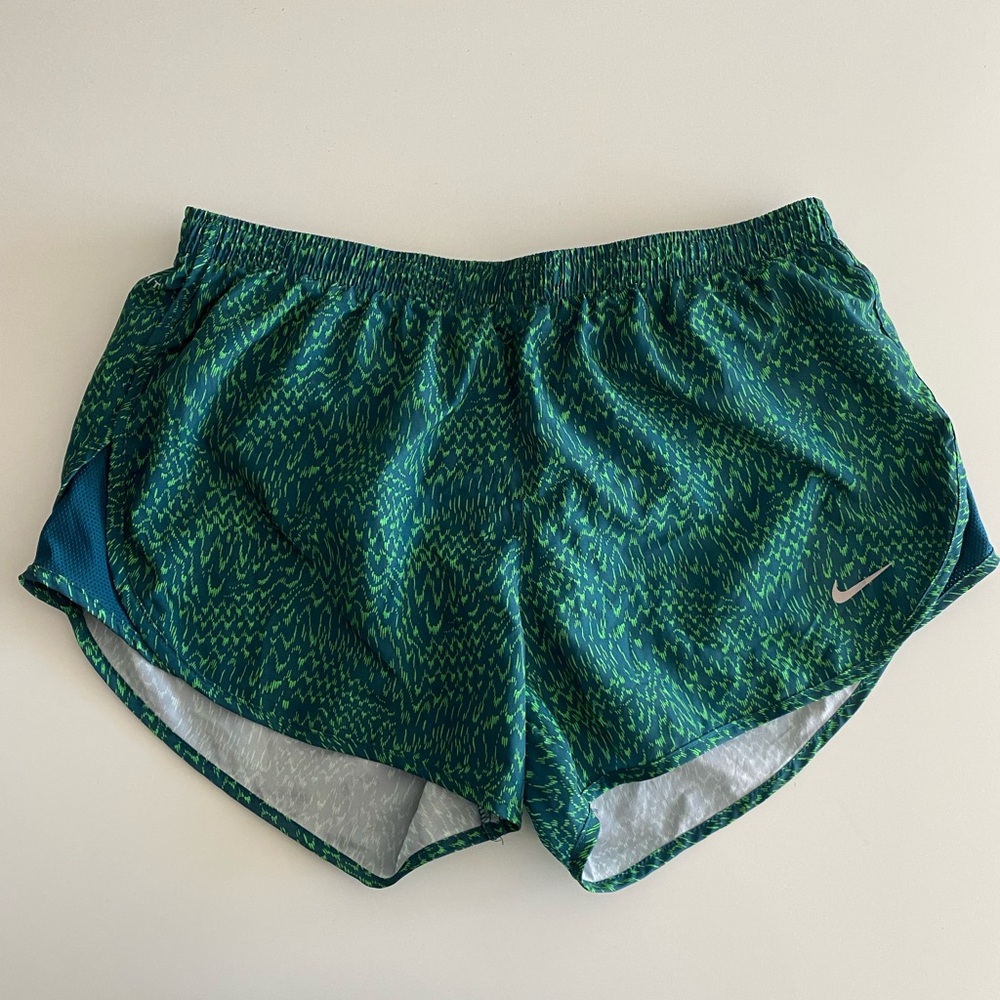 🍋3 for $20🍋 New NIKE Dri-Fit Green Print Running Shorts Size M